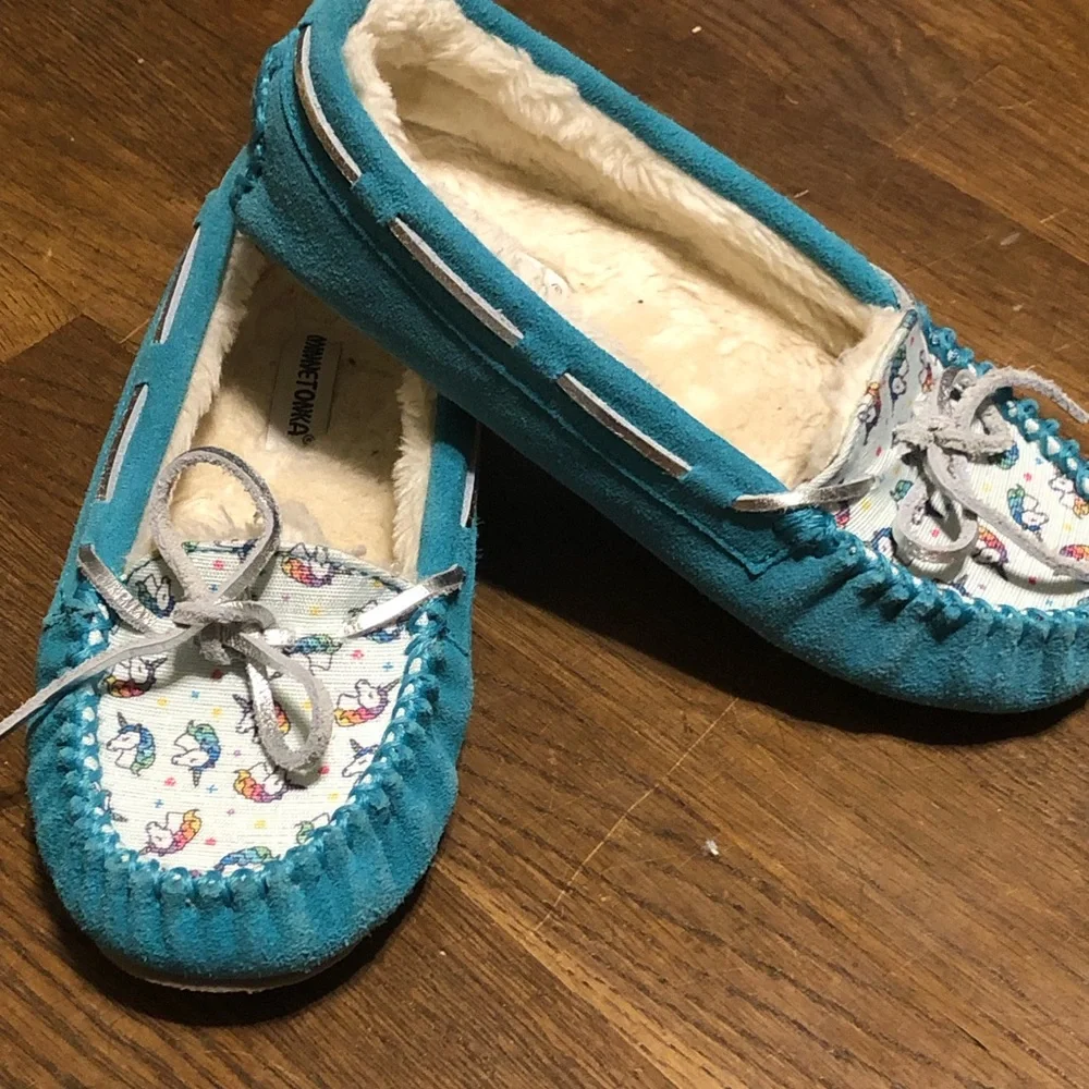 Minnetonka Kids Cassie Turquoise Unicorn Slippers Size 3